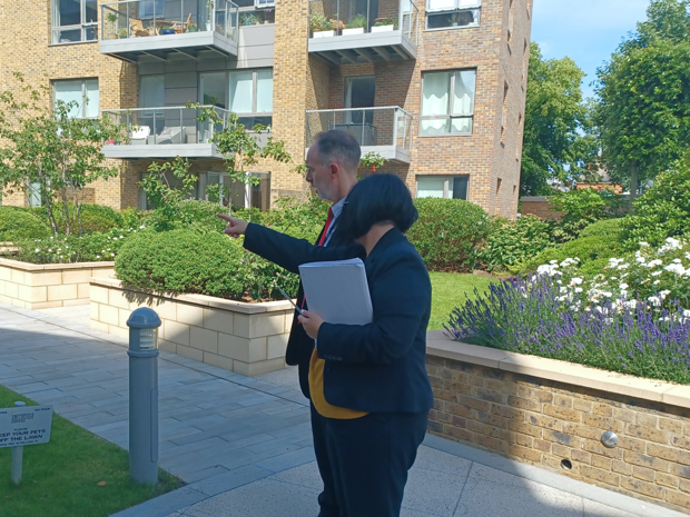 Image 4X3 620X465 Header Health Safety Lynda Site Visit 2@2X